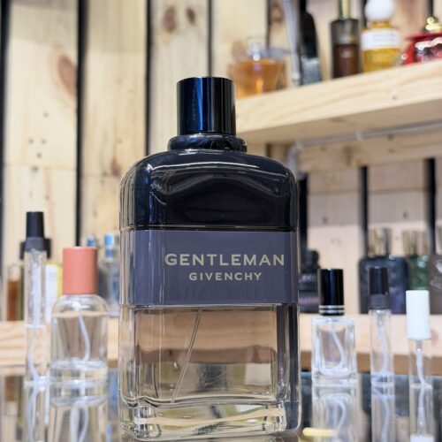 gentleman-givenchy-tadic-2
